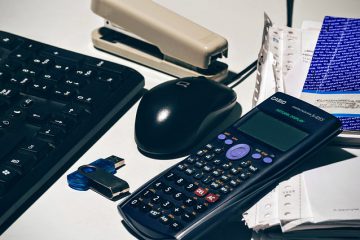 kalkulator, pendrive, klawiatura